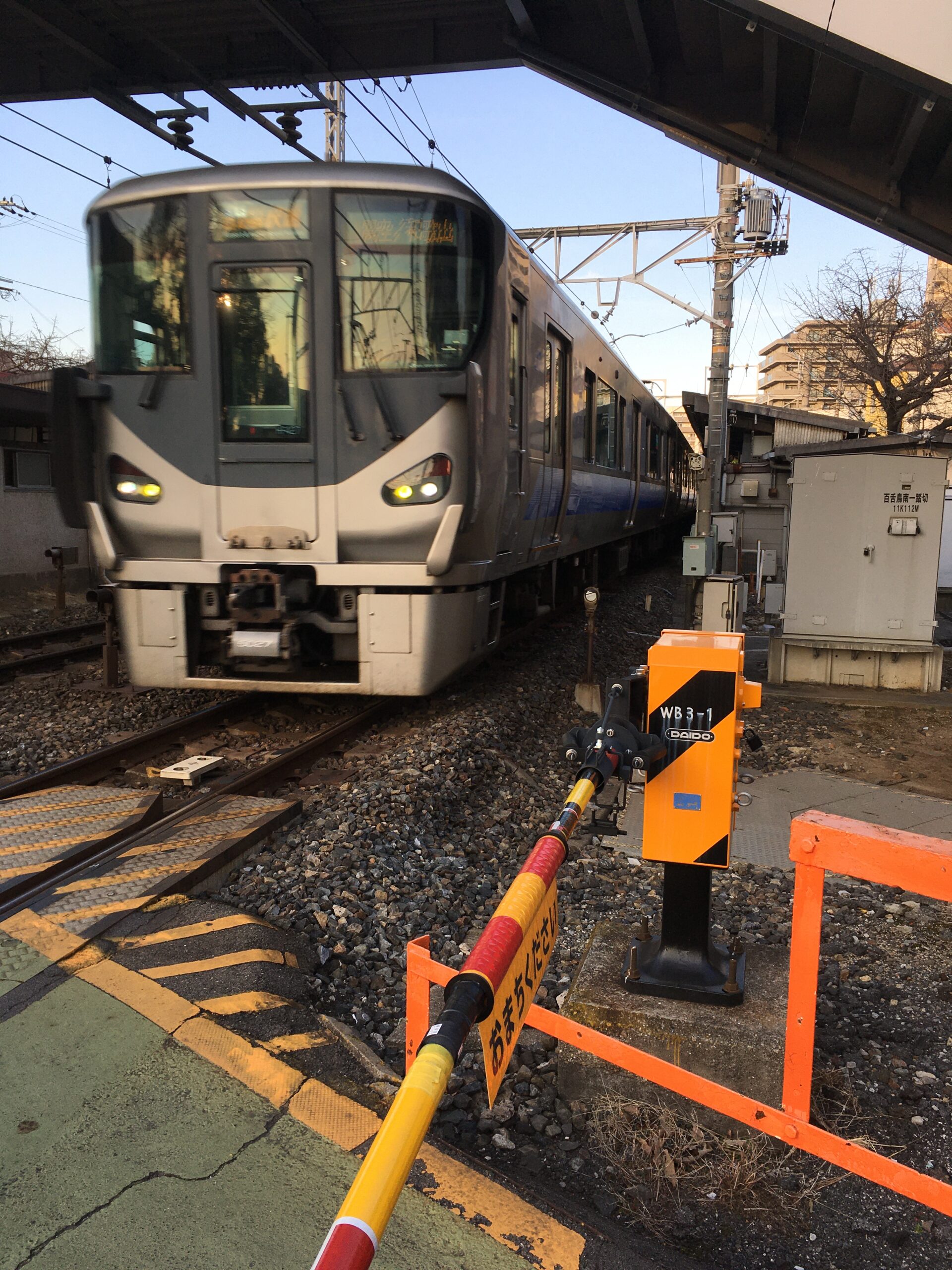 踏切の高速通過